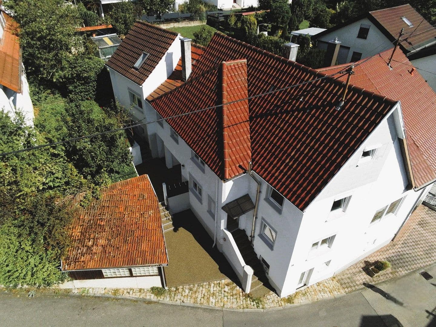 Predaj domu 135 m², pozemek 305 m², Böllatstrasse 14, Nürtingen, Bádensko-Wurttembersko Predaj domu 135 m², pozemek 305 m², Böllatstrasse 14, Nürtingen, Bádensko-Wurttembersko