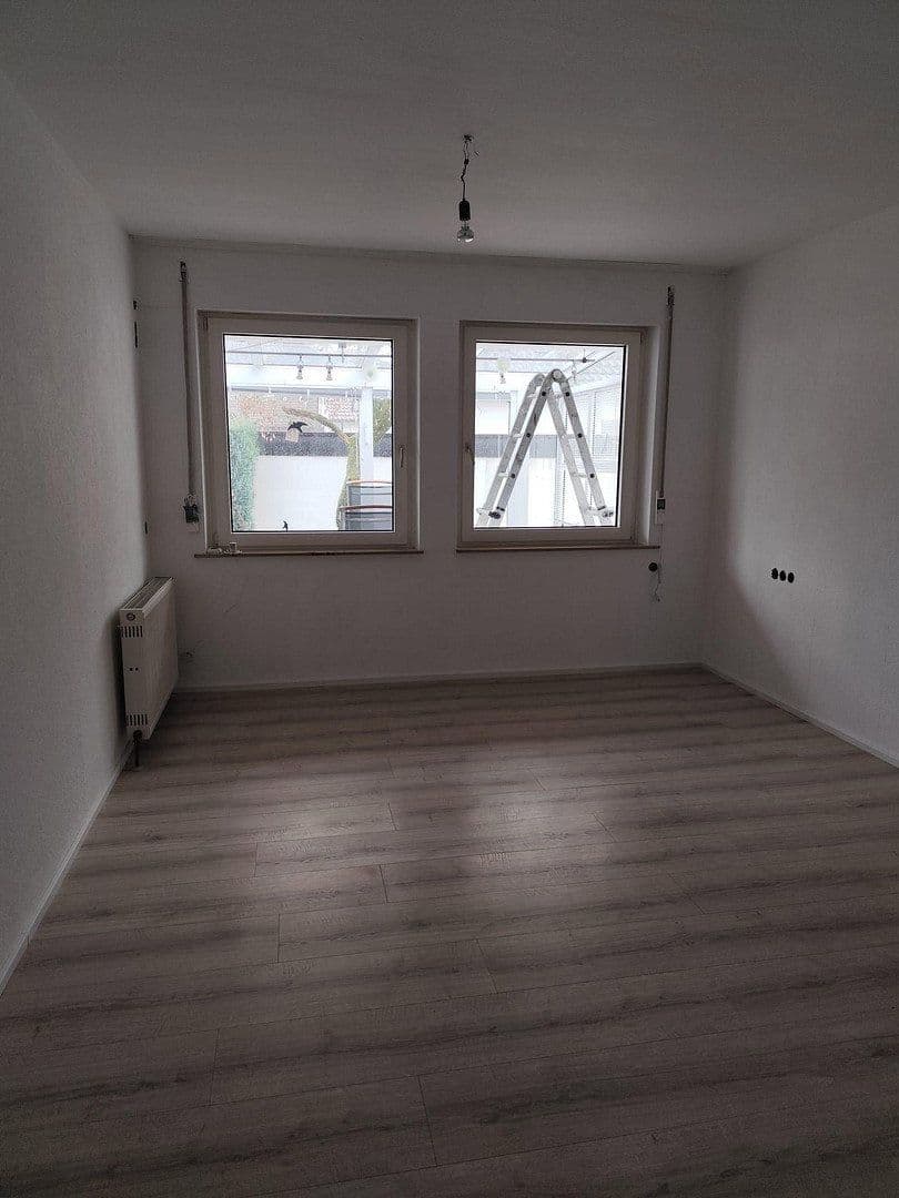 Prenájom bytu 2-izbový 72 m², Backnang, Bádensko-Wurttembersko Prenájom bytu 2-izbový 72 m², Backnang, Bádensko-Wurttembersko