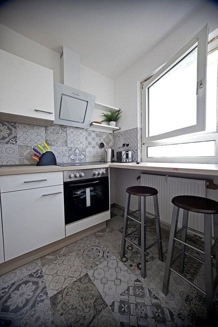 Prenájom bytu 2-izbový 58 m², Frankfurt am Main, Hesensko Prenájom bytu 2-izbový 58 m², Frankfurt am Main, Hesensko