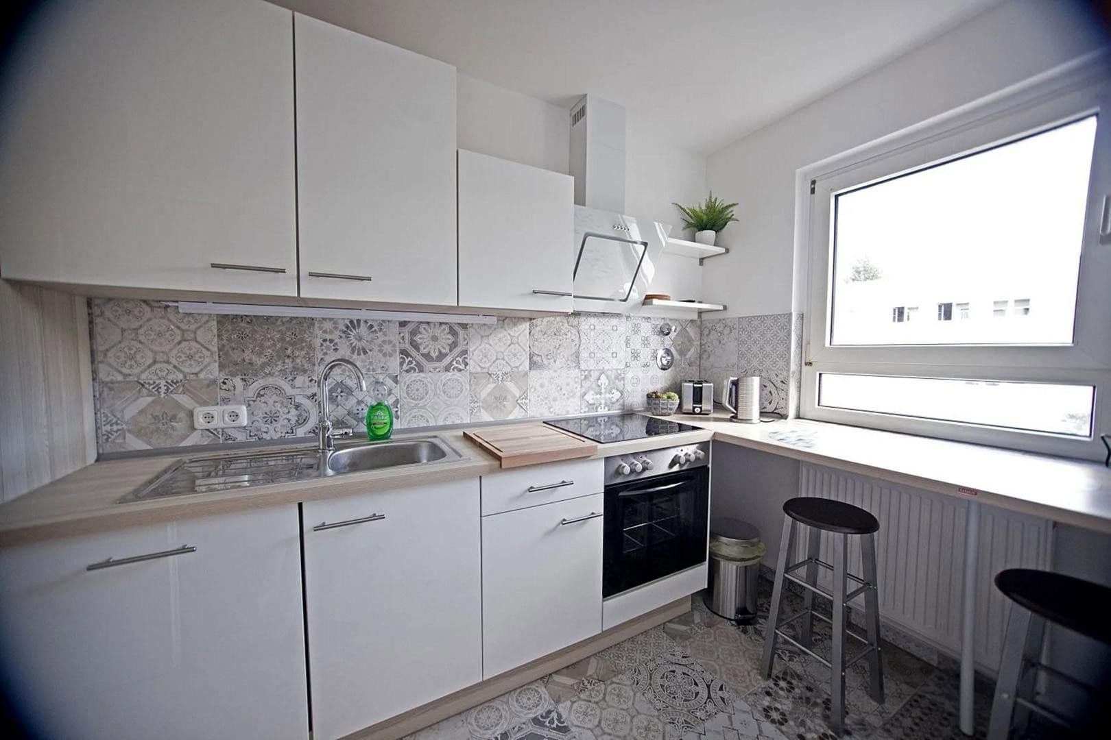 Prenájom bytu 2-izbový 58 m², Frankfurt am Main, Hesensko Prenájom bytu 2-izbový 58 m², Frankfurt am Main, Hesensko