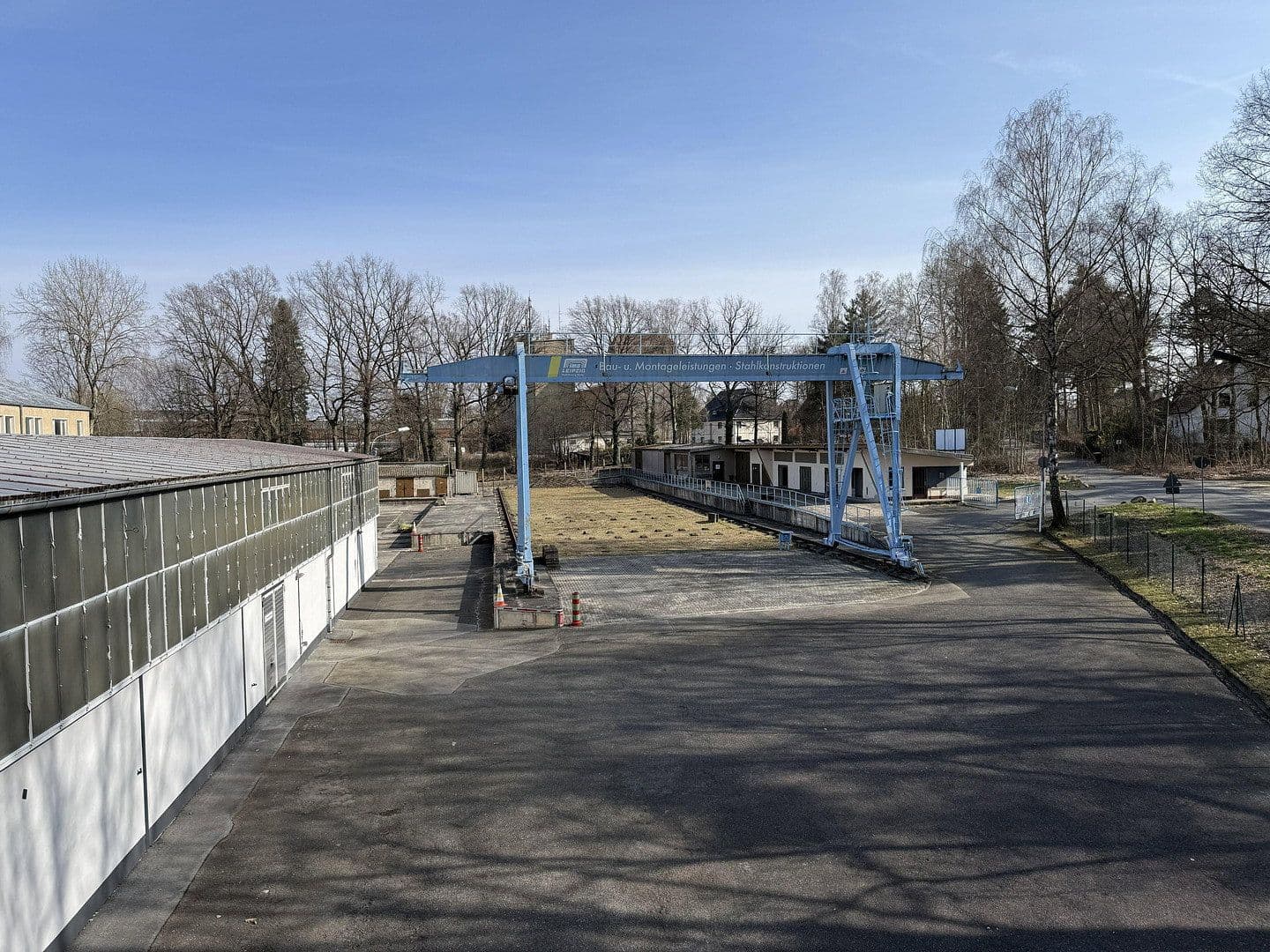 Prenájom nebytového priestoru 1.400 m², Niesky, Sasko Prenájom nebytového priestoru 1.400 m², Niesky, Sasko