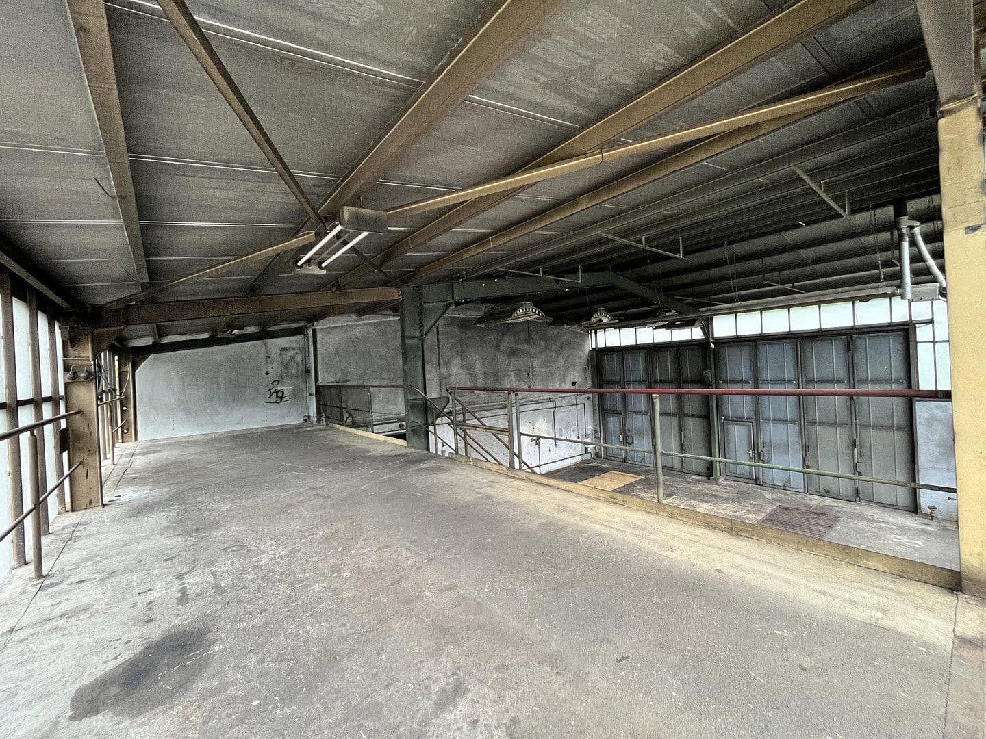 Prenájom nebytového priestoru 1.400 m², Niesky, Sasko Prenájom nebytového priestoru 1.400 m², Niesky, Sasko