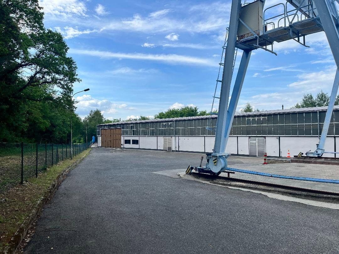 Prenájom nebytového priestoru 1.400 m², Niesky, Sasko Prenájom nebytového priestoru 1.400 m², Niesky, Sasko