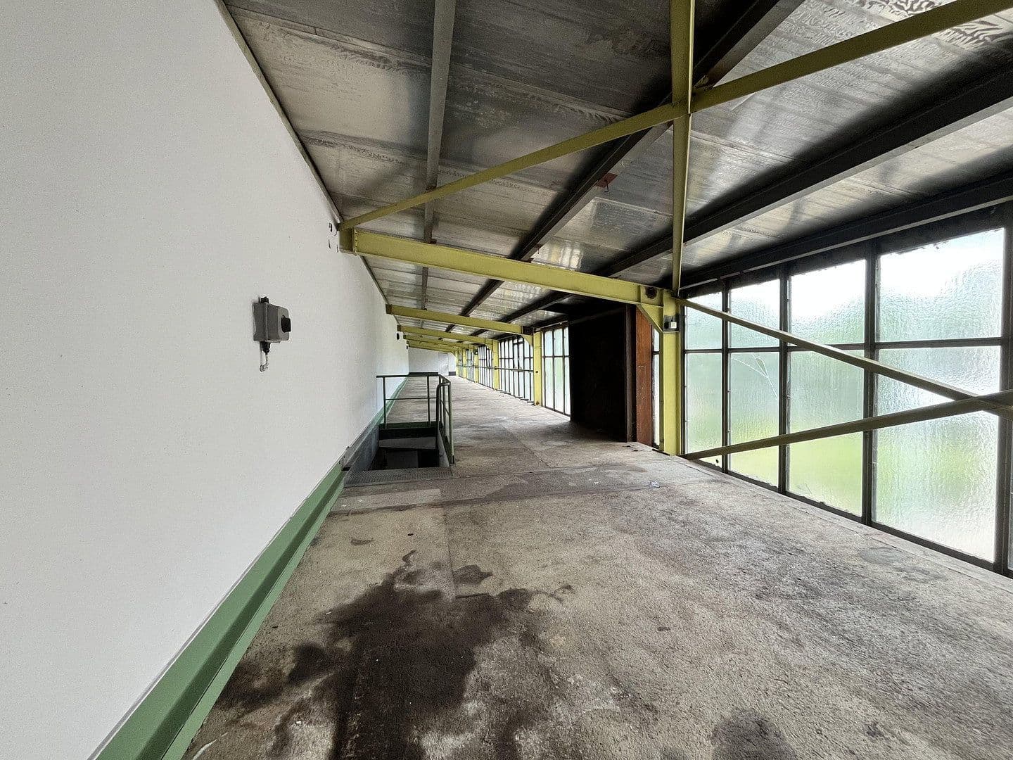 Prenájom nebytového priestoru 1.400 m², Niesky, Sasko Prenájom nebytového priestoru 1.400 m², Niesky, Sasko