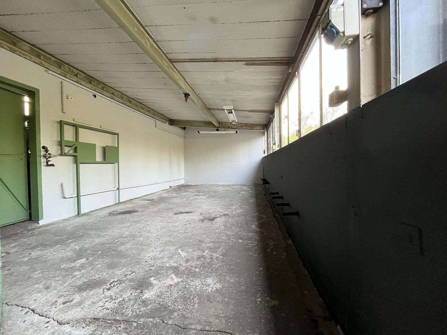 Prenájom nebytového priestoru 1.400 m², Niesky, Sasko Prenájom nebytového priestoru 1.400 m², Niesky, Sasko