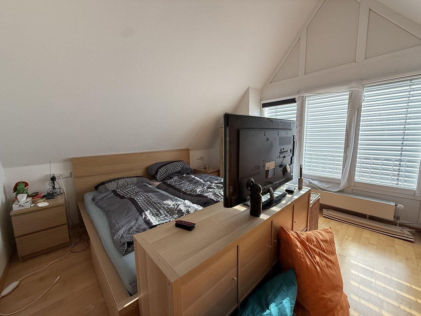 Prenájom bytu 3-izbový 80 m², Korntal-Münchingen, Bádensko-Wurttembersko Prenájom bytu 3-izbový 80 m², Korntal-Münchingen, Bádensko-Wurttembersko