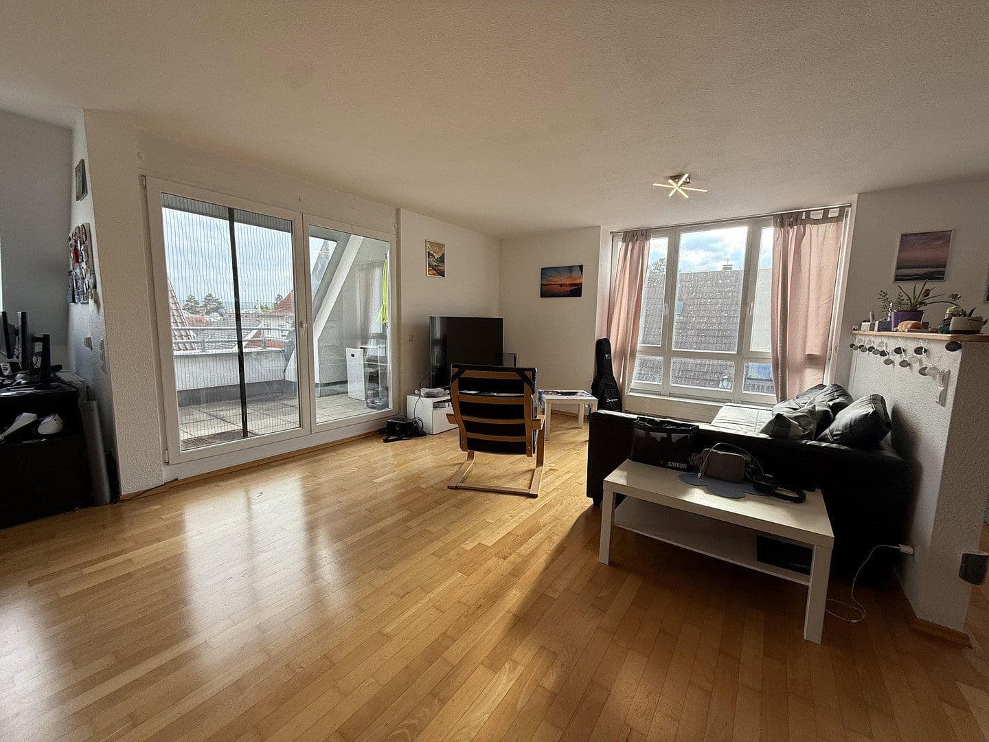 Prenájom bytu 3-izbový 80 m², Korntal-Münchingen, Bádensko-Wurttembersko Prenájom bytu 3-izbový 80 m², Korntal-Münchingen, Bádensko-Wurttembersko