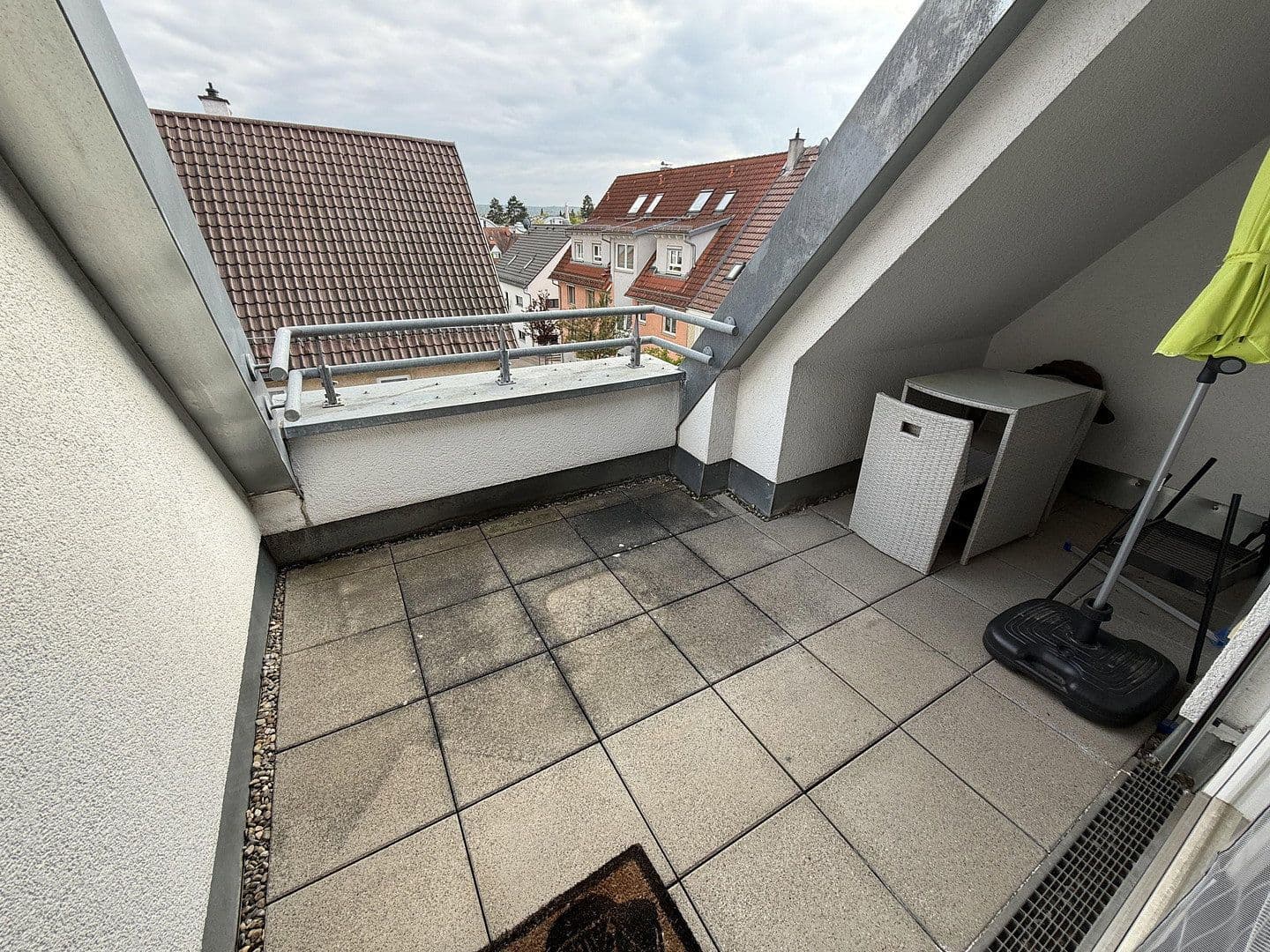 Prenájom bytu 3-izbový 80 m², Korntal-Münchingen, Bádensko-Wurttembersko Prenájom bytu 3-izbový 80 m², Korntal-Münchingen, Bádensko-Wurttembersko