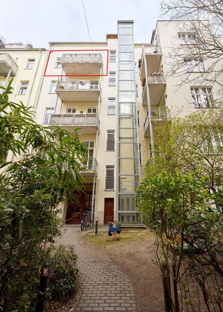 Predaj bytu 3-izbový 95 m², Stargarderstr. 21, Berlin, Berlín Predaj bytu 3-izbový 95 m², Stargarderstr. 21, Berlin, Berlín