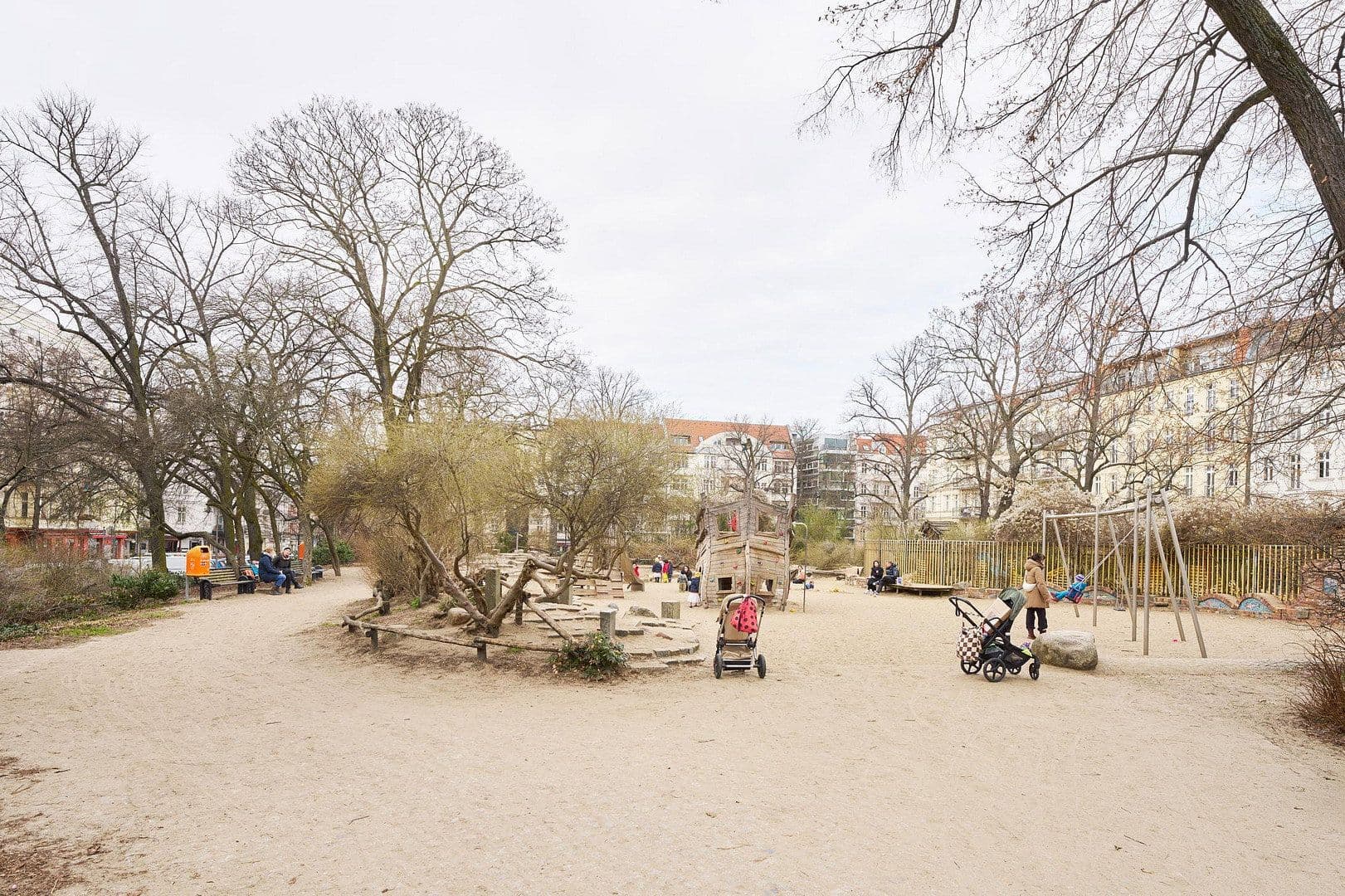 Predaj bytu 3-izbový 95 m², Stargarderstr. 21, Berlin, Berlín Predaj bytu 3-izbový 95 m², Stargarderstr. 21, Berlin, Berlín