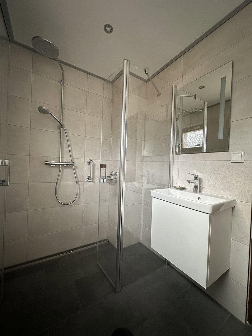 Predaj domu 150 m², pozemek 589 m², Braunschweig, Dolné Sasko Predaj domu 150 m², pozemek 589 m², Braunschweig, Dolné Sasko