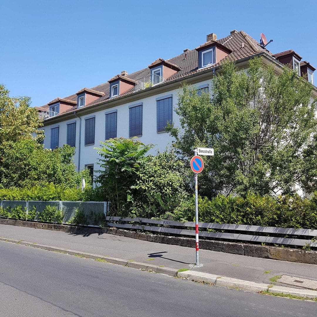Prenájom bytu 4-izbový 125 m², Würzburg, Bavorsko Prenájom bytu 4-izbový 125 m², Würzburg, Bavorsko