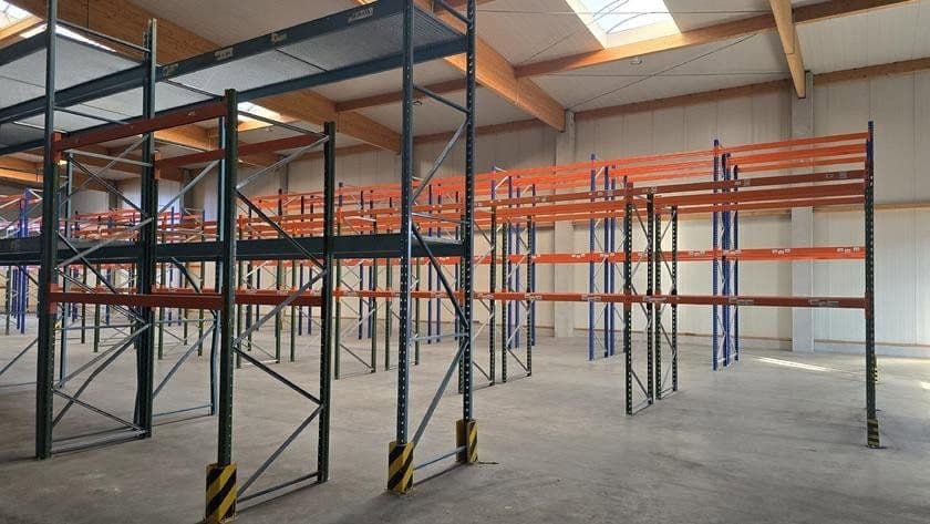 Prenájom nebytového priestoru 1.206 m², Egelsees 13, Siegenburg, Bavorsko Prenájom nebytového priestoru 1.206 m², Egelsees 13, Siegenburg, Bavorsko