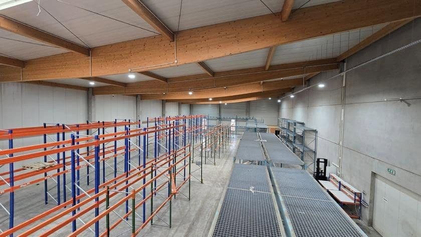 Prenájom nebytového priestoru 1.206 m², Egelsees 13, Siegenburg, Bavorsko Prenájom nebytového priestoru 1.206 m², Egelsees 13, Siegenburg, Bavorsko