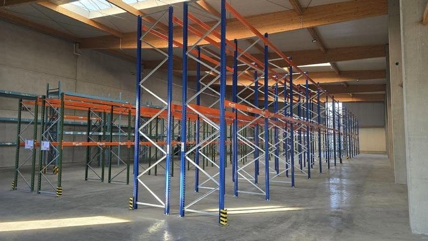 Prenájom nebytového priestoru 1.206 m², Egelsees 13, Siegenburg, Bavorsko Prenájom nebytového priestoru 1.206 m², Egelsees 13, Siegenburg, Bavorsko