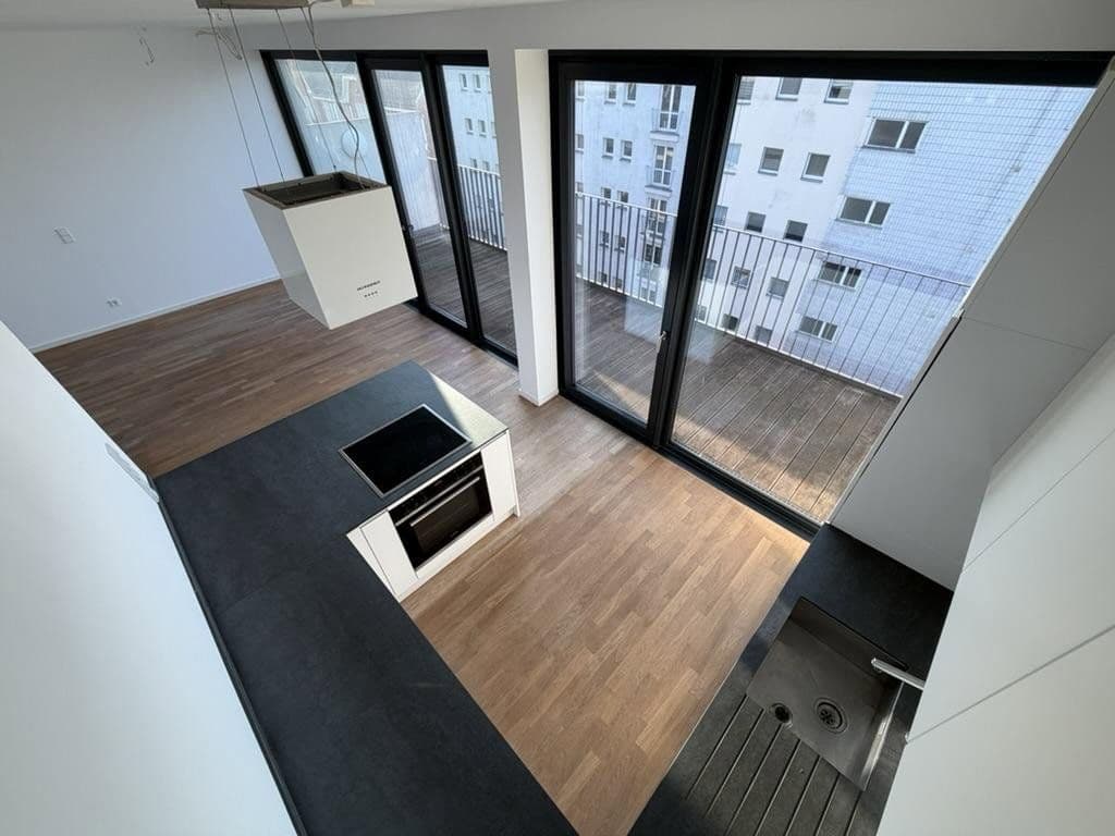 Predaj bytu 3-izbový 110 m², Harzer Straße 109, Berlin, Berlín Predaj bytu 3-izbový 110 m², Harzer Straße 109, Berlin, Berlín