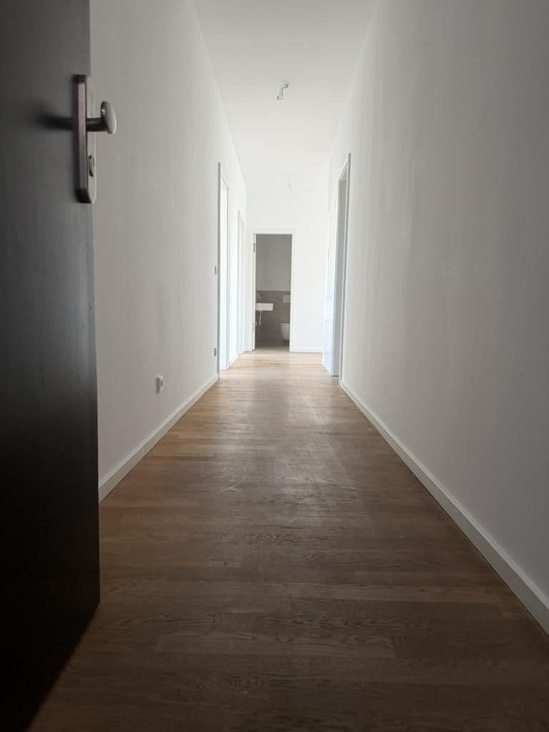 Predaj bytu 3-izbový 110 m², Harzer Straße 109, Berlin, Berlín Predaj bytu 3-izbový 110 m², Harzer Straße 109, Berlin, Berlín