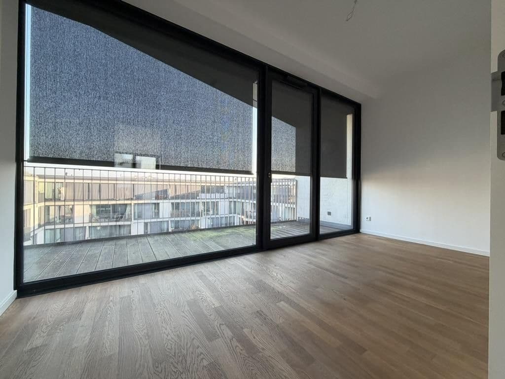 Predaj bytu 3-izbový 110 m², Harzer Straße 109, Berlin, Berlín Predaj bytu 3-izbový 110 m², Harzer Straße 109, Berlin, Berlín