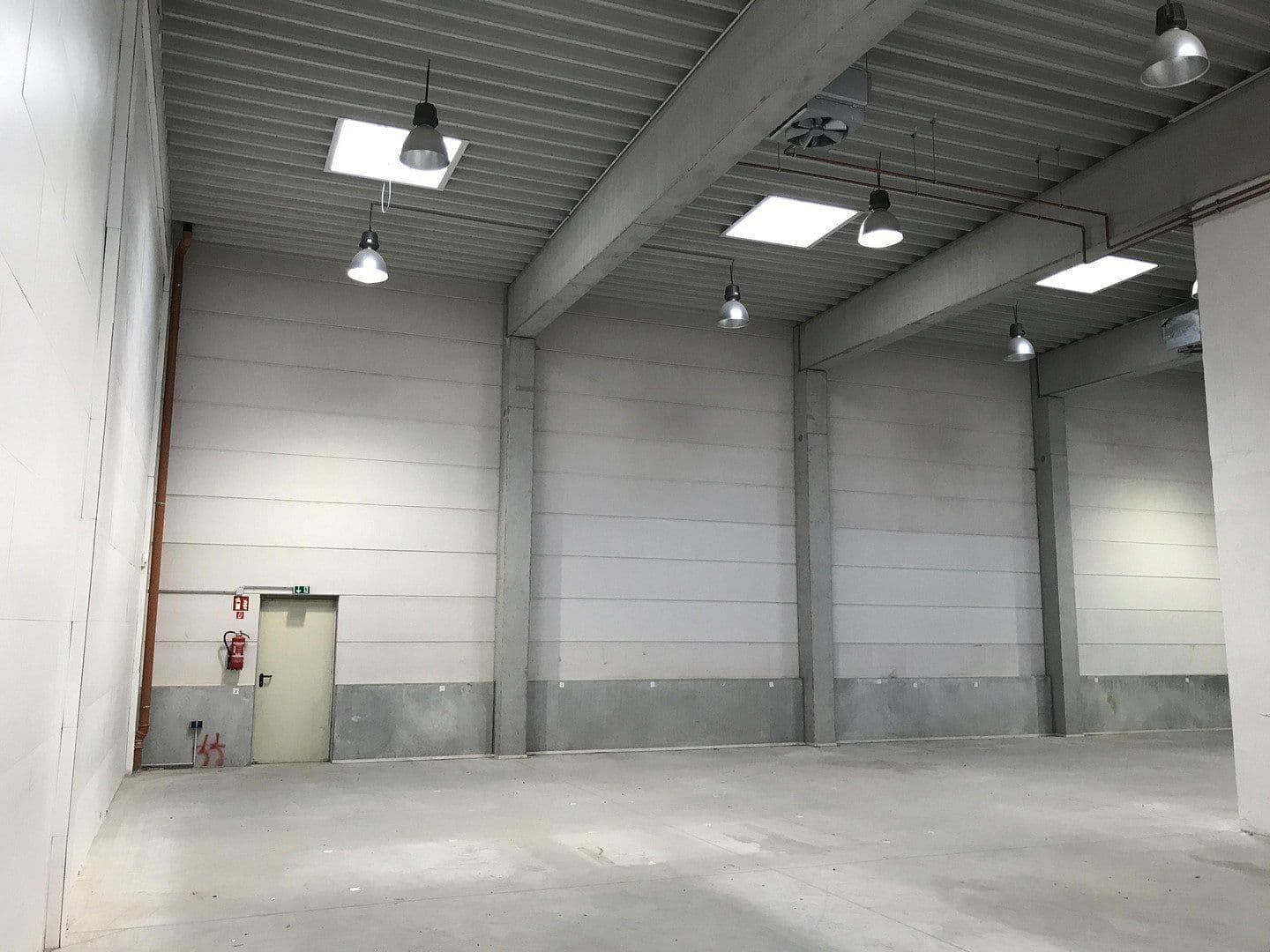 Prenájom nebytového priestoru 640 m², Hamburg, Hamburg Prenájom nebytového priestoru 640 m², Hamburg, Hamburg