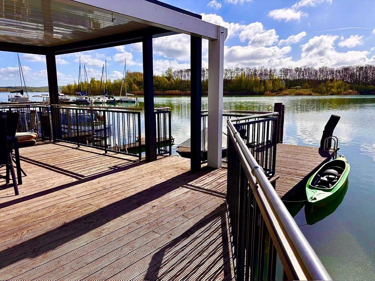 Predaj domu 153 m², pozemek 337 m², An der Lagune 123, Neukieritzsch, Sasko Predaj domu 153 m², pozemek 337 m², An der Lagune 123, Neukieritzsch, Sasko
