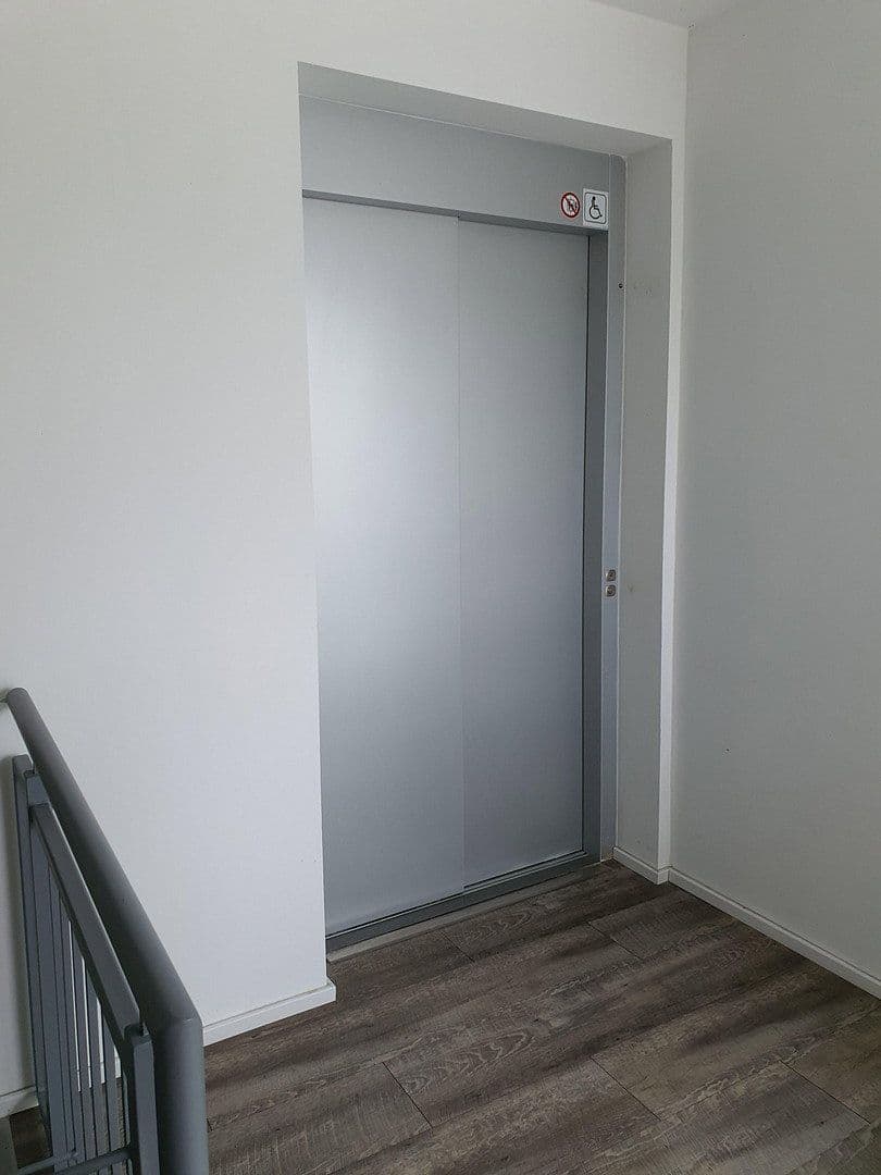 Prenájom bytu 2-izbový 34 m², Bruchmühler Str. 77, Fredersdorf-Vogelsdorf, Brandenbursko Prenájom bytu 2-izbový 34 m², Bruchmühler Str. 77, Fredersdorf-Vogelsdorf, Brandenbursko