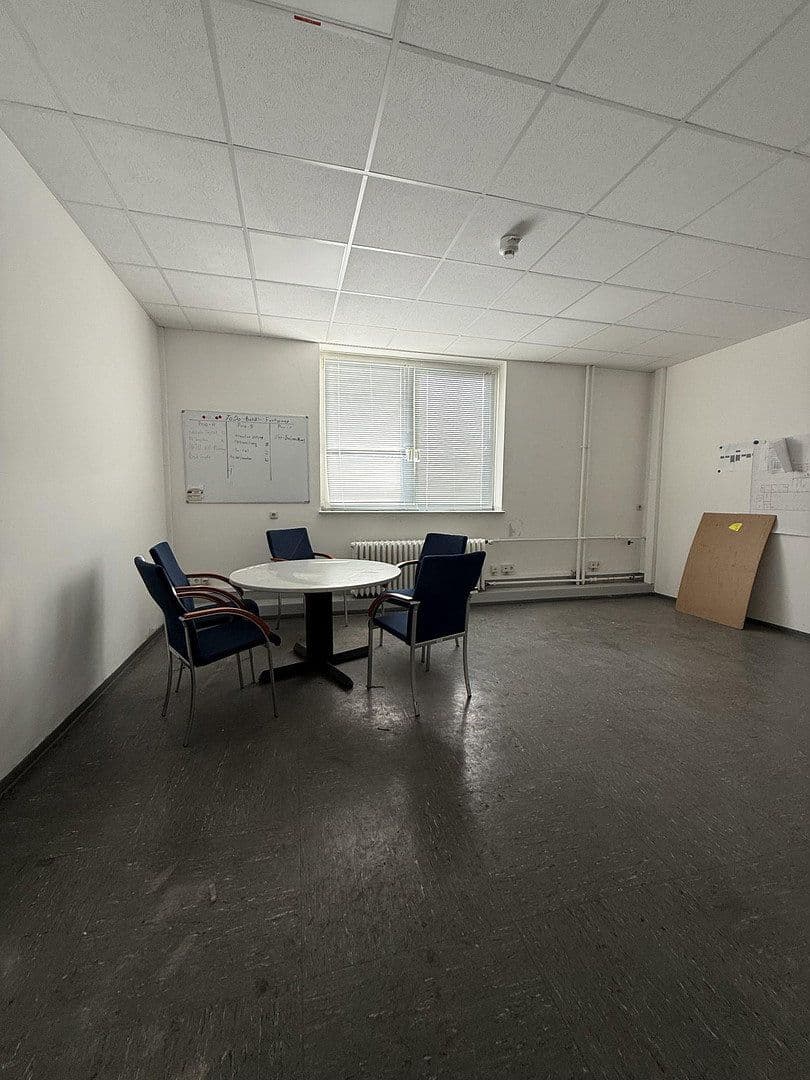 Prenájom nebytového priestoru 2.170 m², Magdeburgerstrasse 37, Gelsenkirchen, Severné Porýnie - Westfálsko Prenájom nebytového priestoru 2.170 m², Magdeburgerstrasse 37, Gelsenkirchen, Severné Porýnie - Westfálsko