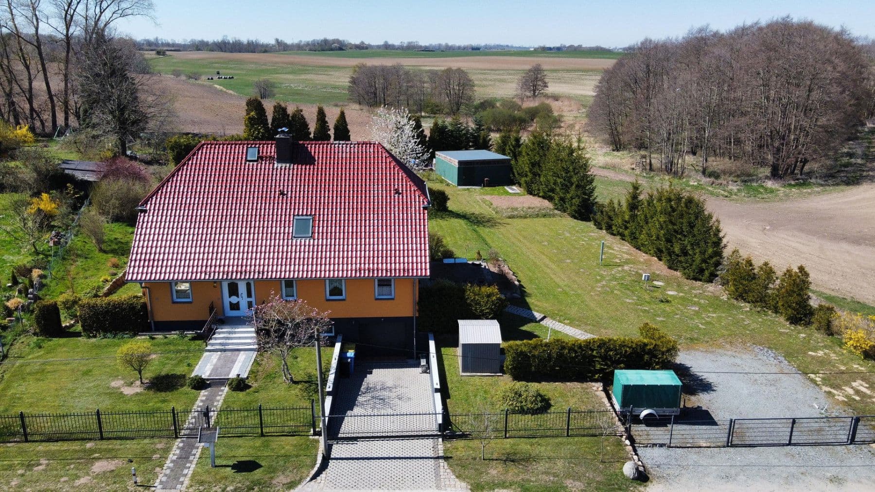 Predaj domu 220 m², pozemek 2.235 m², Garz, Meklenbursko-Predpomoransko Predaj domu 220 m², pozemek 2.235 m², Garz, Meklenbursko-Predpomoransko