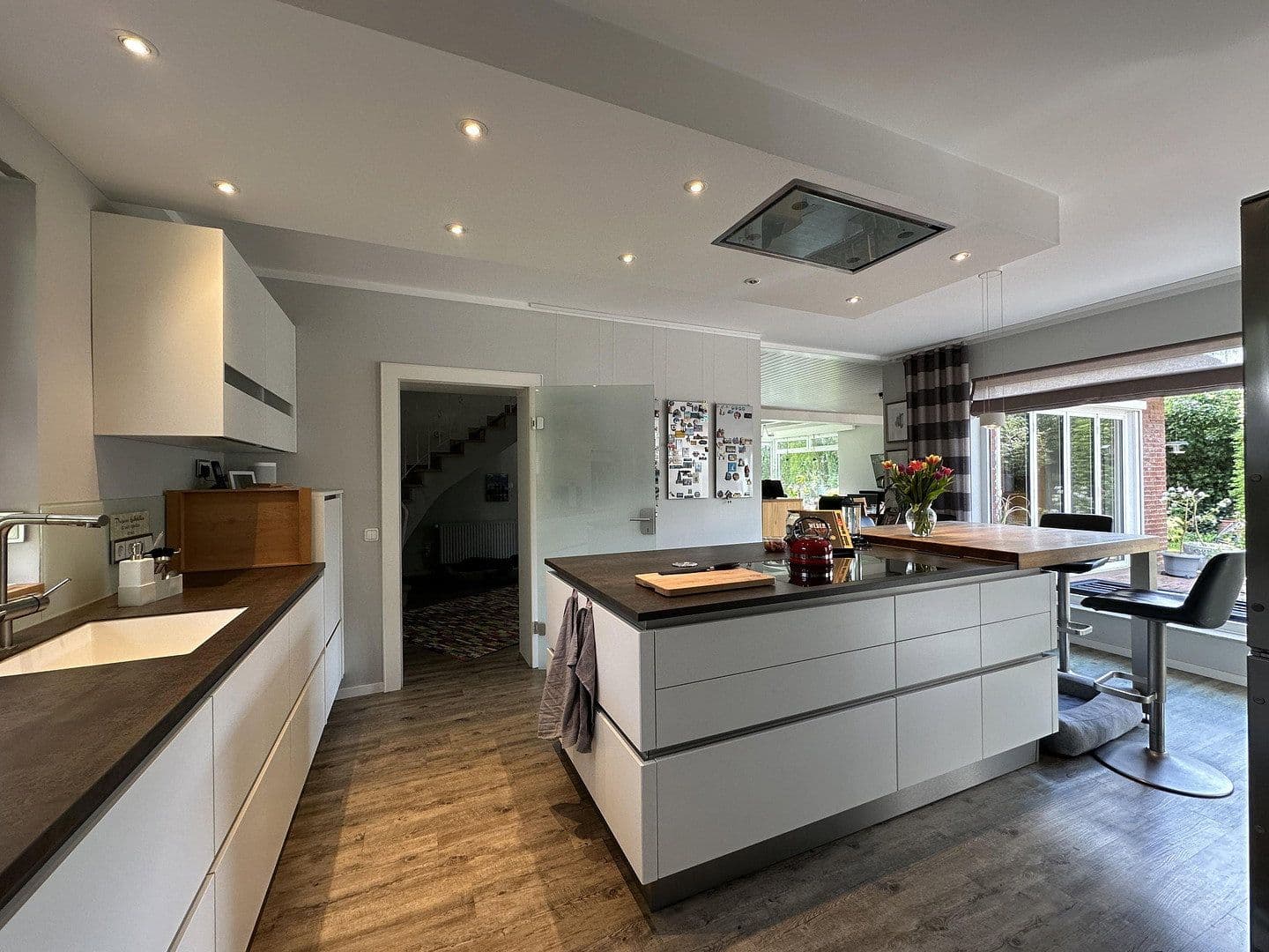 Predaj domu 300 m², pozemek 984 m², Bad Zwischenahn, Dolné Sasko Predaj domu 300 m², pozemek 984 m², Bad Zwischenahn, Dolné Sasko