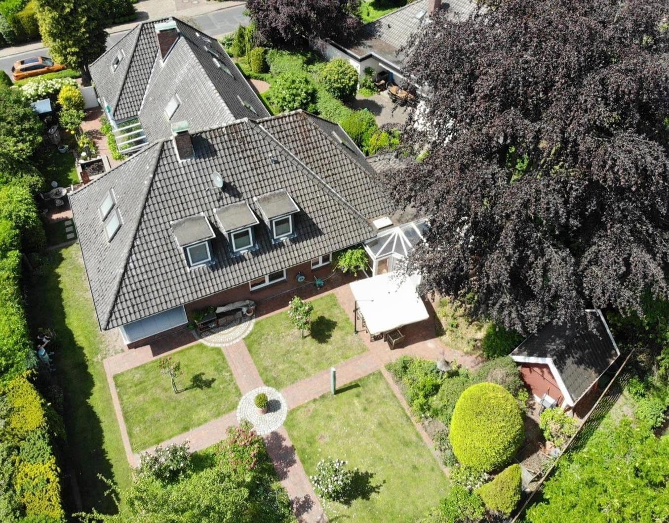 Predaj domu 300 m², pozemek 984 m², Bad Zwischenahn, Dolné Sasko Predaj domu 300 m², pozemek 984 m², Bad Zwischenahn, Dolné Sasko