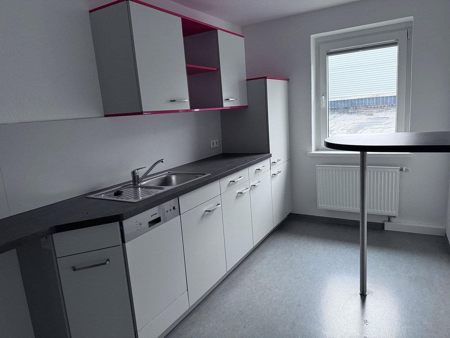 Prenájom nebytového priestoru 3.310 m², Dohna, Sasko Prenájom nebytového priestoru 3.310 m², Dohna, Sasko