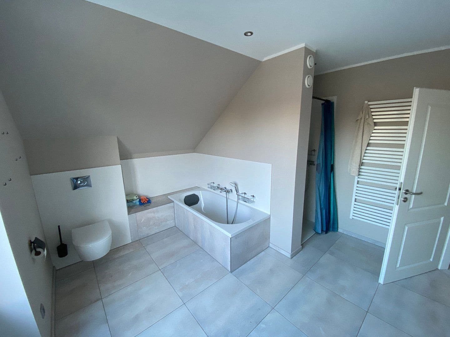 Prenájom domu 152 m², pozemek 300 m², Hamburg, Hamburg Prenájom domu 152 m², pozemek 300 m², Hamburg, Hamburg