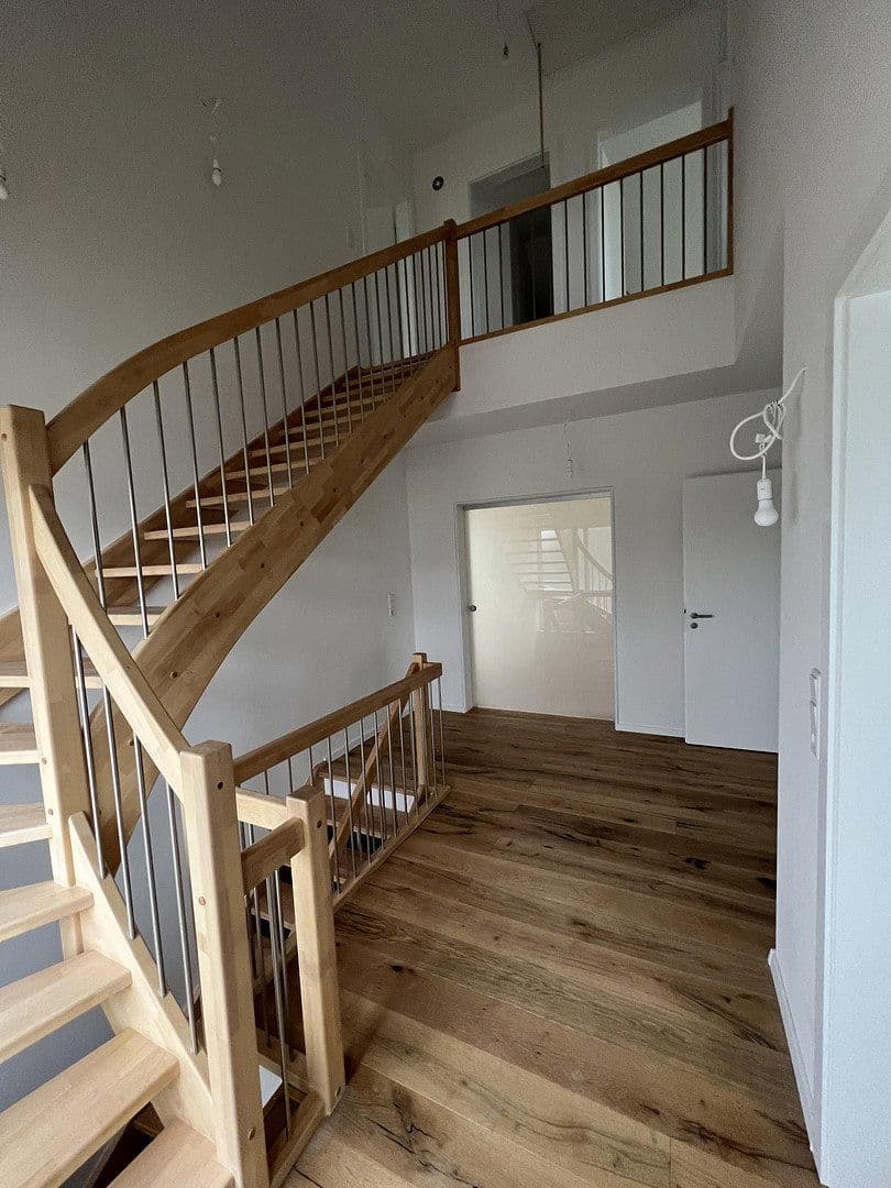 Predaj domu 200 m², pozemek 555 m², Niederkleener Strasse 27, Langgöns, Hesensko Predaj domu 200 m², pozemek 555 m², Niederkleener Strasse 27, Langgöns, Hesensko