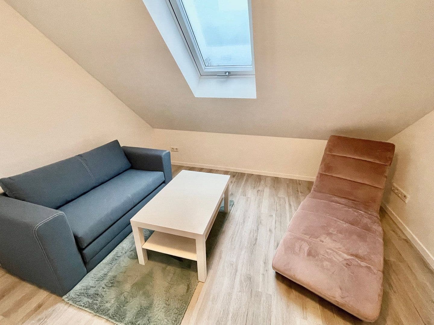 Prenájom domu 132 m², pozemek 280 m², Am Wiesengrunde 1a, Norderstedt, Šlezvicko-Holštajnsko Prenájom domu 132 m², pozemek 280 m², Am Wiesengrunde 1a, Norderstedt, Šlezvicko-Holštajnsko