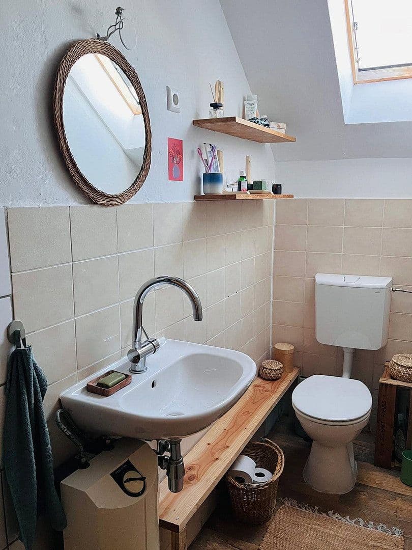 Prenájom bytu 4-izbový 90 m², Karlsruhe, Bádensko-Wurttembersko Prenájom bytu 4-izbový 90 m², Karlsruhe, Bádensko-Wurttembersko