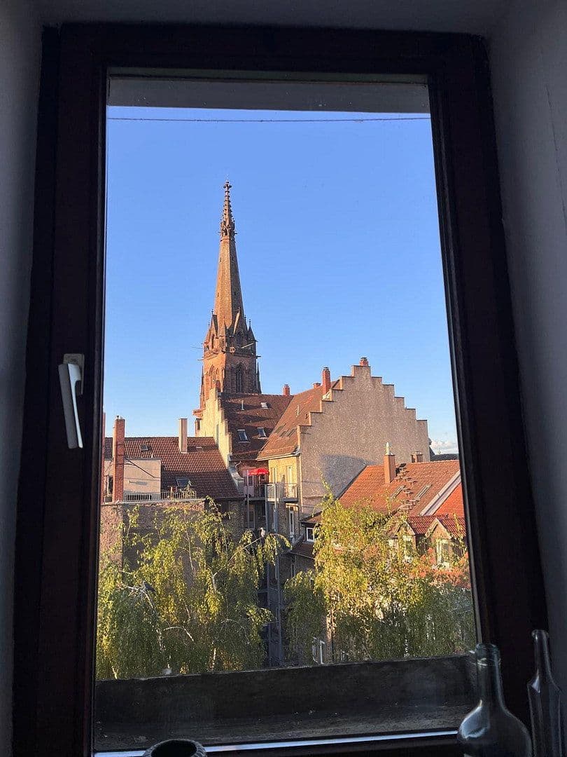 Prenájom bytu 4-izbový 90 m², Karlsruhe, Bádensko-Wurttembersko Prenájom bytu 4-izbový 90 m², Karlsruhe, Bádensko-Wurttembersko