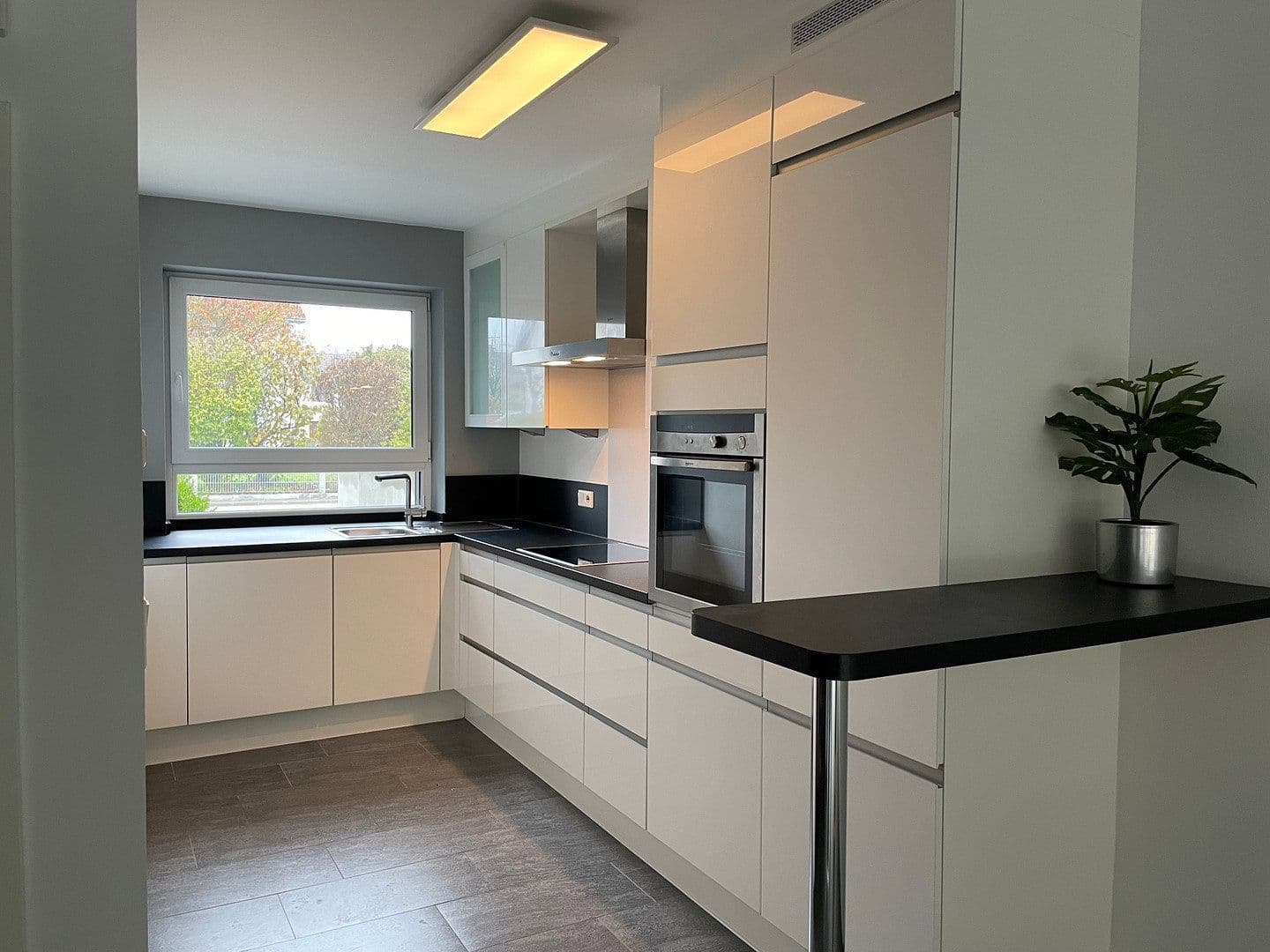 Prenájom domu 152 m², pozemek 374 m², Kirchstr. 10 c, Landsberied, Bavorsko Prenájom domu 152 m², pozemek 374 m², Kirchstr. 10 c, Landsberied, Bavorsko