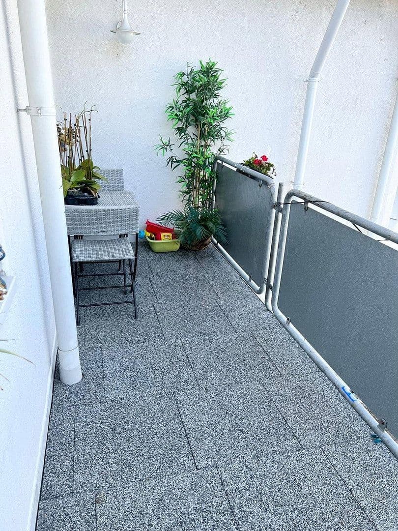 Prenájom bytu 3-izbový 90 m², Bammental, Bádensko-Wurttembersko Prenájom bytu 3-izbový 90 m², Bammental, Bádensko-Wurttembersko