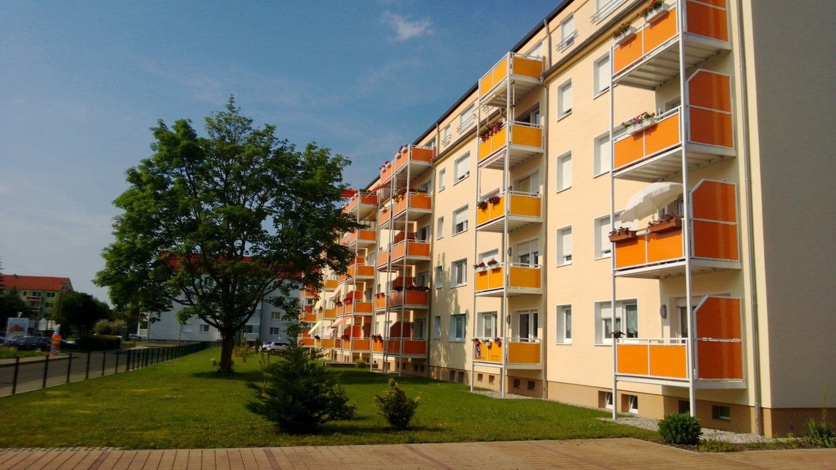 Prenájom bytu 3-izbový 75 m², Borna, Sasko Prenájom bytu 3-izbový 75 m², Borna, Sasko