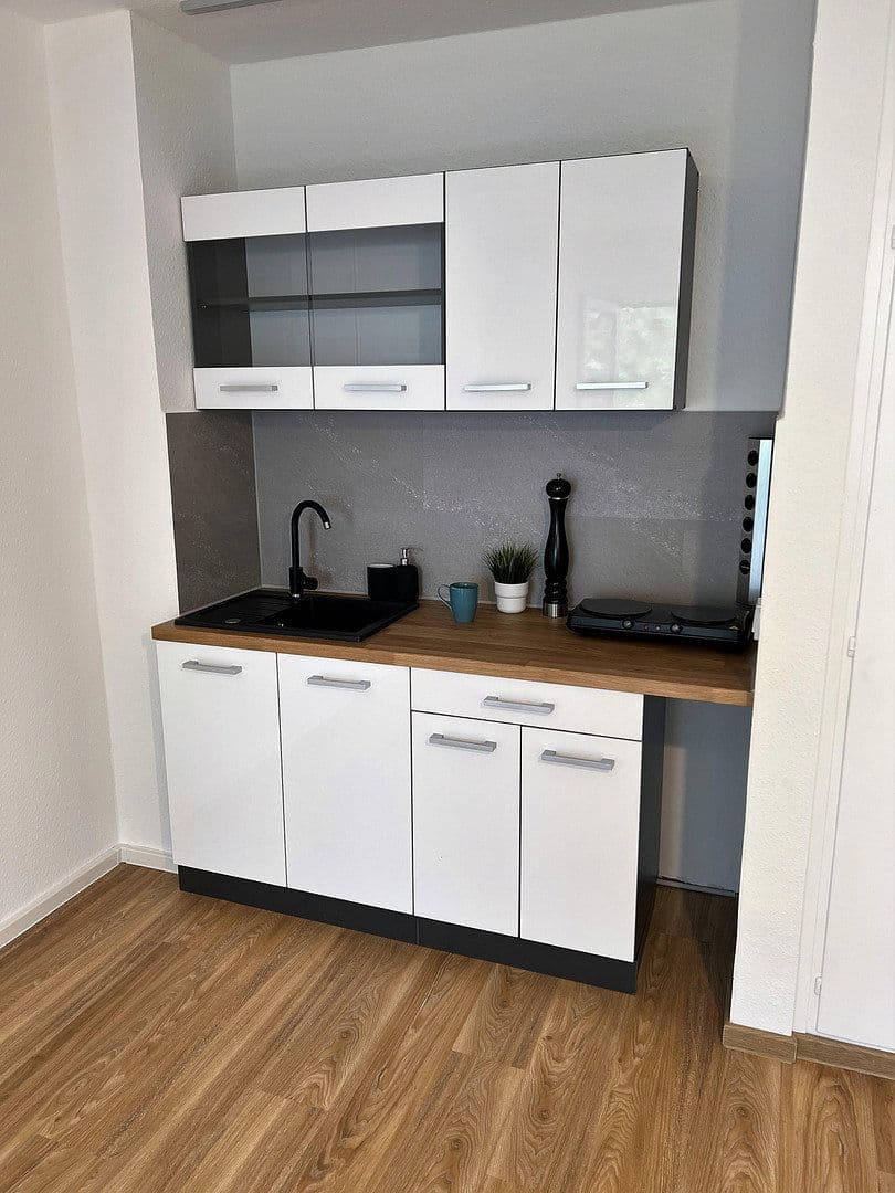 Prenájom bytu 1-izbový 32 m², Oberursel (Taunus), Hesensko Prenájom bytu 1-izbový 32 m², Oberursel (Taunus), Hesensko