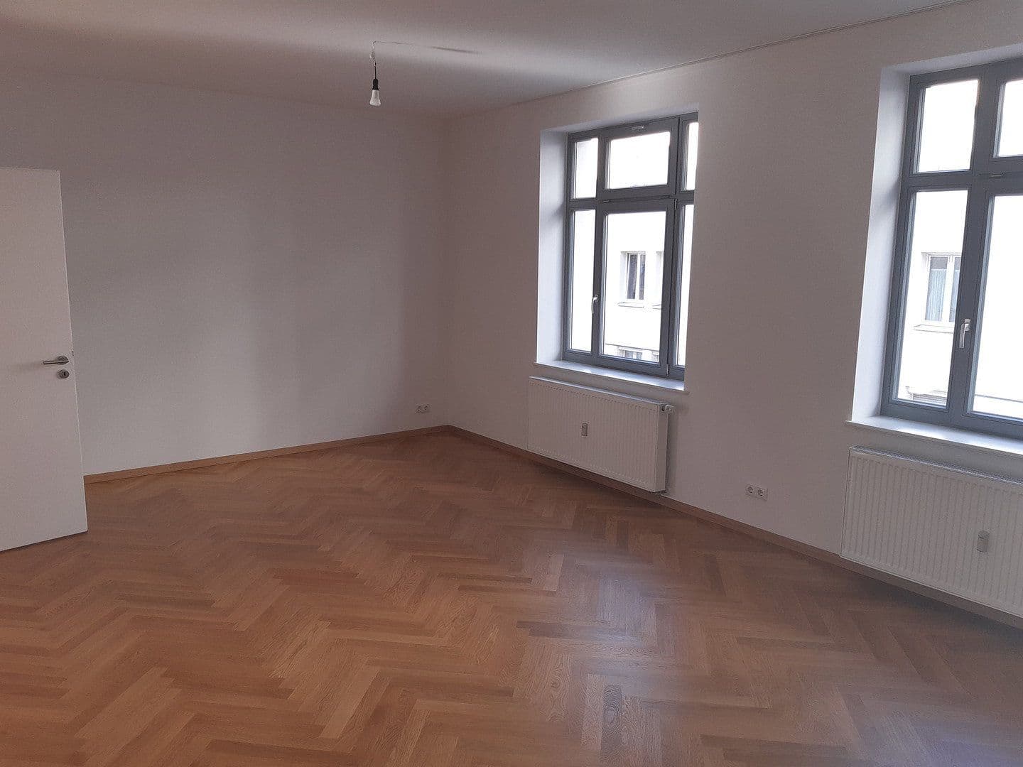 Prenájom bytu 2-izbový 74 m², München, Bavorsko Prenájom bytu 2-izbový 74 m², München, Bavorsko