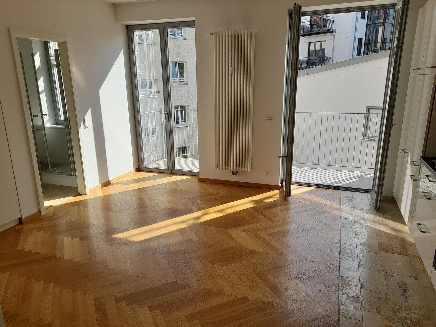 Prenájom bytu 2-izbový 74 m², München, Bavorsko Prenájom bytu 2-izbový 74 m², München, Bavorsko