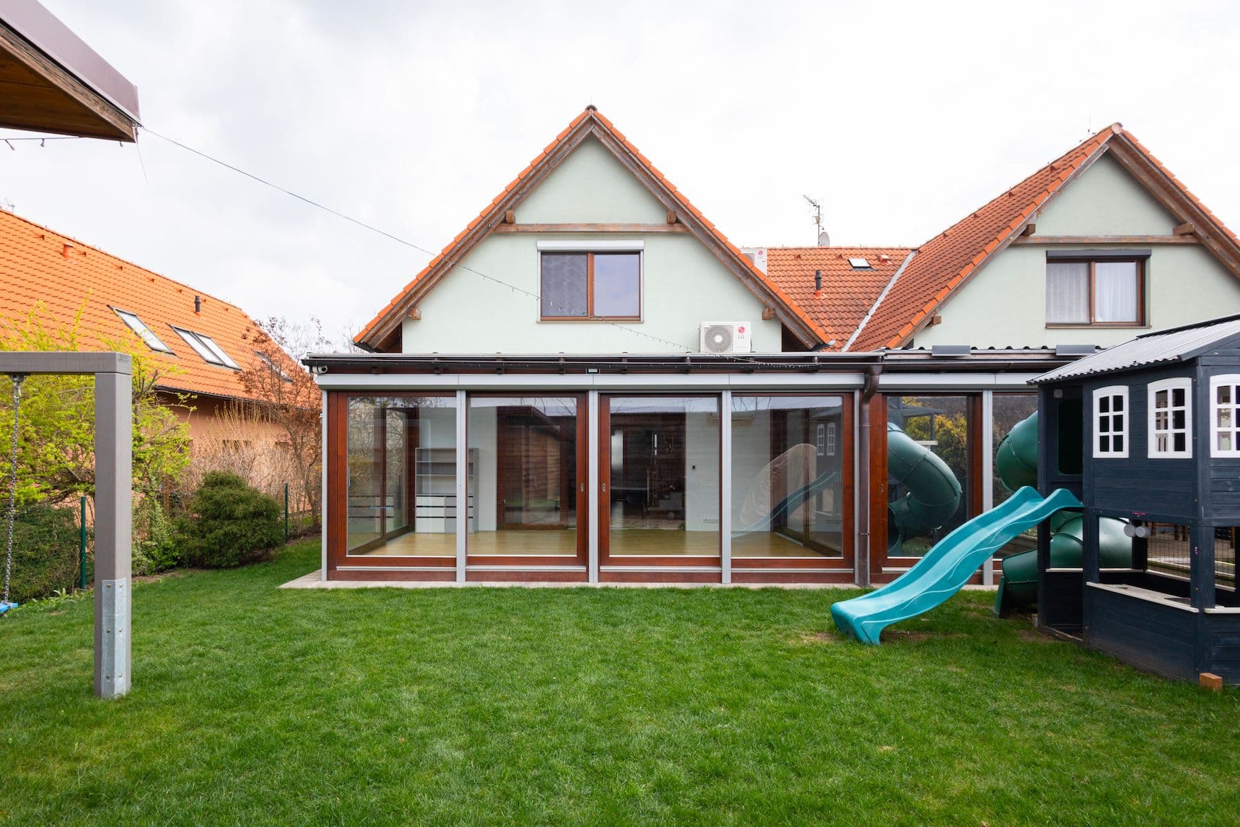 Predaj domu 161 m², pozemek 384 m², Kriketová, Říčany, Středočeský kraj Predaj domu 161 m², pozemek 384 m², Kriketová, Říčany, Středočeský kraj