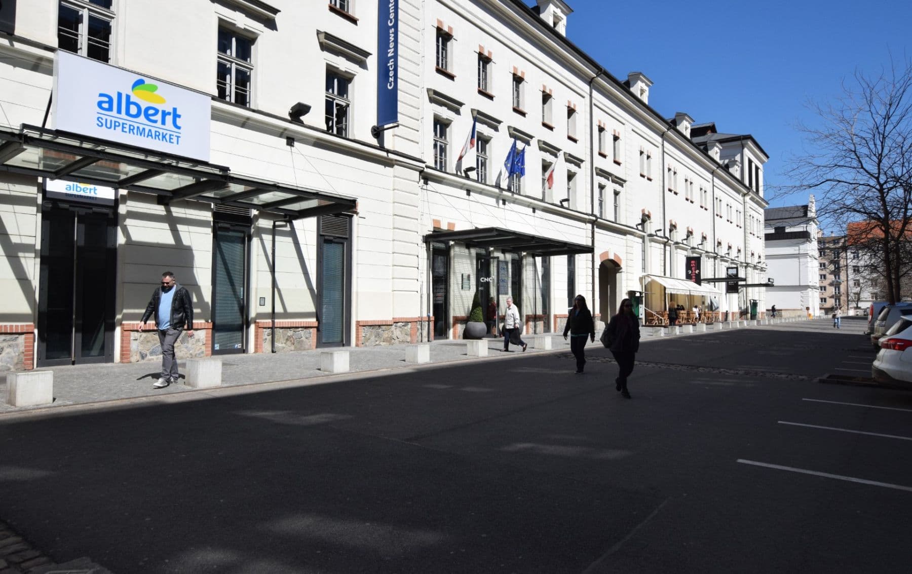 Prenájom bytu 2-izbový 65 m², U Uranie, Praha, Praha Prenájom bytu 2-izbový 65 m², U Uranie, Praha, Praha