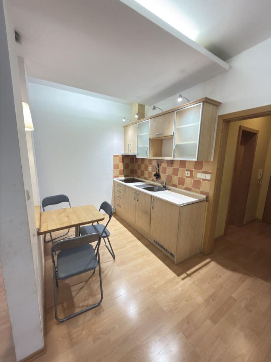 Prenájom bytu 1-izbový 23 m², Mariánské Lázně, Karlovarský kraj Prenájom bytu 1-izbový 23 m², Mariánské Lázně, Karlovarský kraj