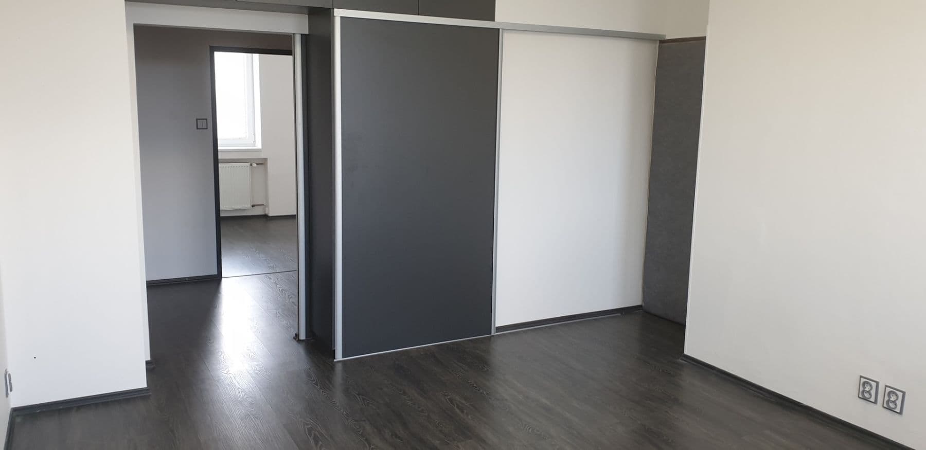 Prenájom bytu 2-izbový 40 m², Chrpová, Praha, Praha Prenájom bytu 2-izbový 40 m², Chrpová, Praha, Praha