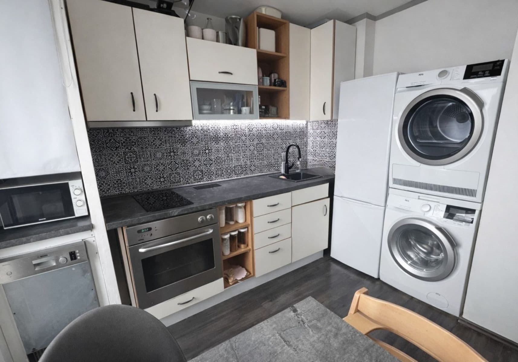 Prenájom bytu 1-izbový 42 m², Politických vězňů, Olomouc, Olomoucký kraj Prenájom bytu 1-izbový 42 m², Politických vězňů, Olomouc, Olomoucký kraj