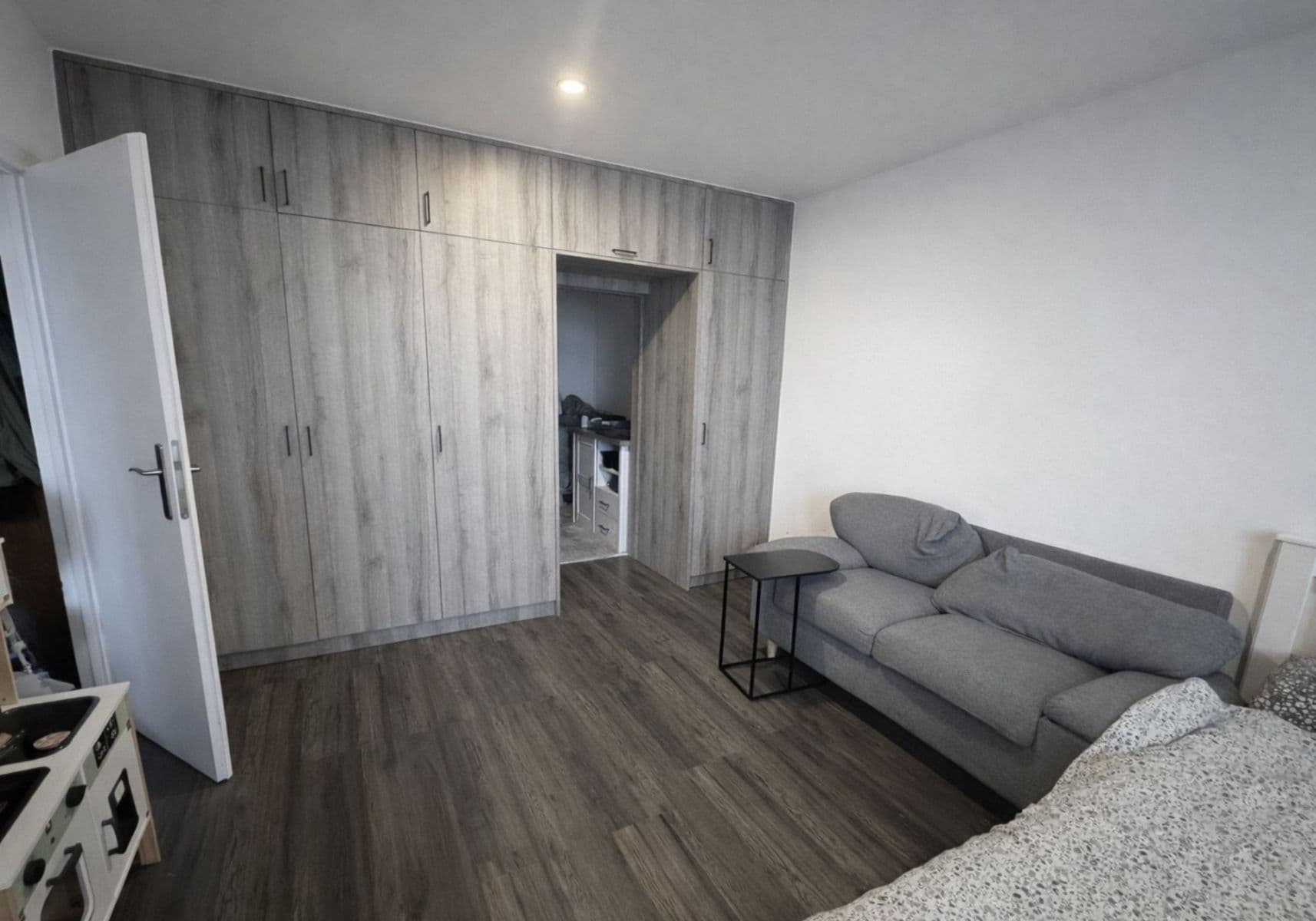 Prenájom bytu 1-izbový 42 m², Politických vězňů, Olomouc, Olomoucký kraj Prenájom bytu 1-izbový 42 m², Politických vězňů, Olomouc, Olomoucký kraj