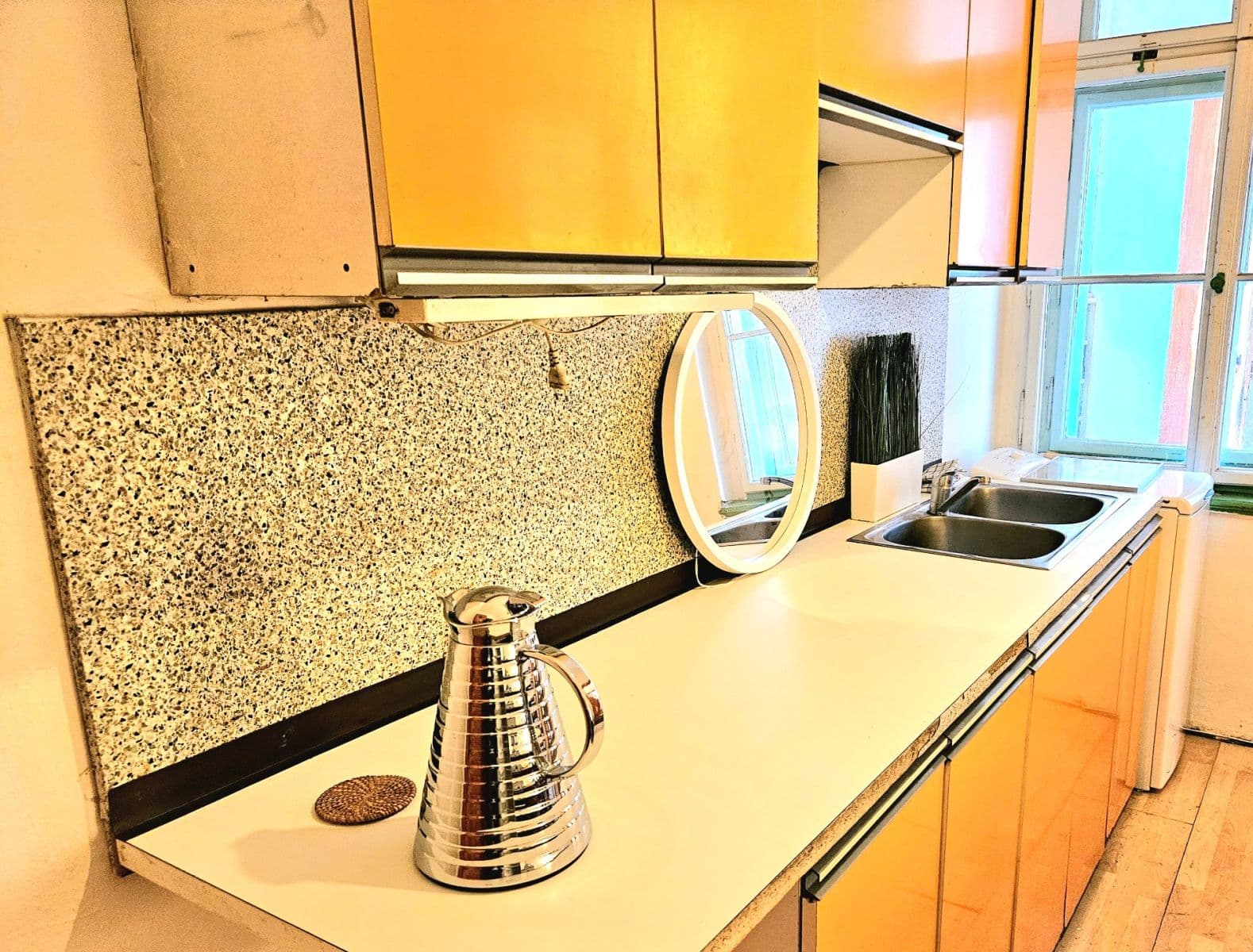 Prenájom bytu 3-izbový 90 m², Husinecká, Praha, Praha Prenájom bytu 3-izbový 90 m², Husinecká, Praha, Praha