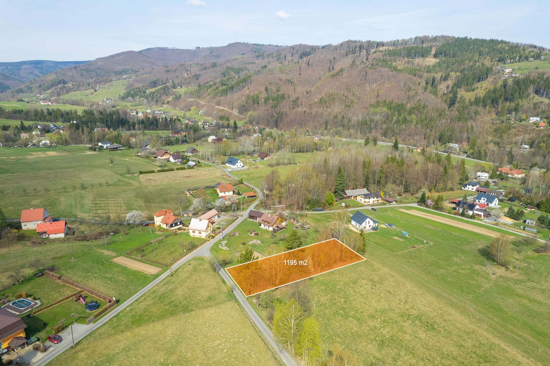 Predaj pozemku 1.195 m², Dolní Lomná, Moravskoslezský kraj Predaj pozemku 1.195 m², Dolní Lomná, Moravskoslezský kraj