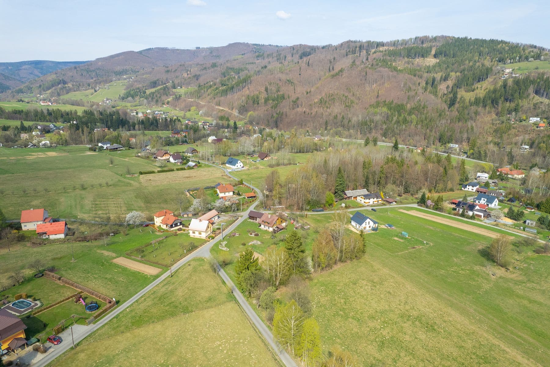 Predaj pozemku 1.195 m², Dolní Lomná, Moravskoslezský kraj Predaj pozemku 1.195 m², Dolní Lomná, Moravskoslezský kraj